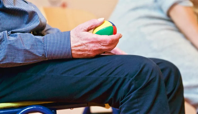 Occupational Therapy vs. Physical Therapy: Exploring the Differences and Synergies