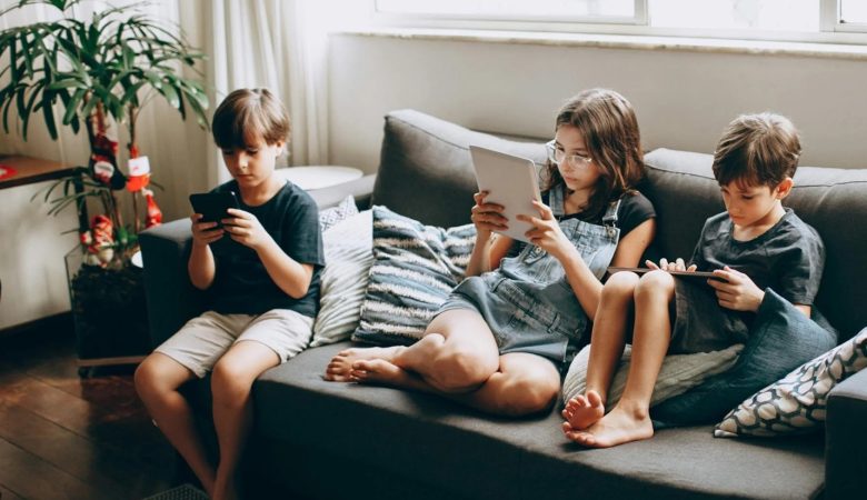 Why Kids and Screens Don’t Mix : The Hidden Risks of Too Much Screen Time